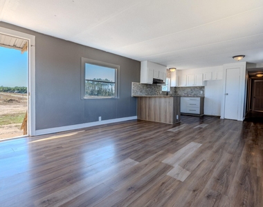125 Road 5814 - Photo Thumbnail 15