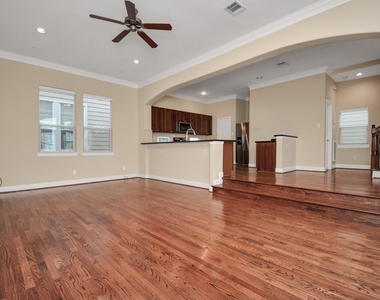 1137 W 24th Street - Photo Thumbnail 17