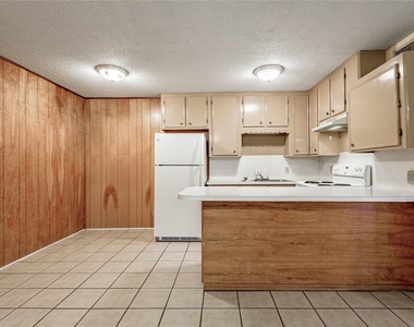 120 Mcadams Lane - Photo Thumbnail 5
