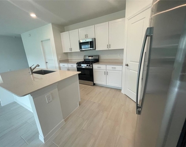 9645 Carabiner Way - Photo Thumbnail 12
