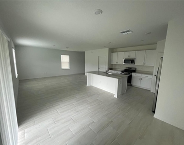 9645 Carabiner Way - Photo Thumbnail 4
