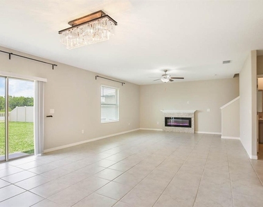 7322 King Creek Drive - Photo Thumbnail 11