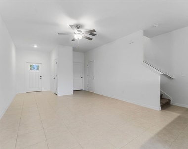 6288 Shiner Street - Photo Thumbnail 5