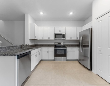 6288 Shiner Street - Photo Thumbnail 9