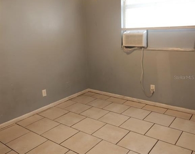5204 N 45th Street - Photo Thumbnail 5