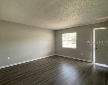 2415 Idlewild Street - Photo Thumbnail 11