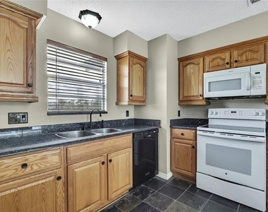 3017 Lema Drive - Photo Thumbnail 10