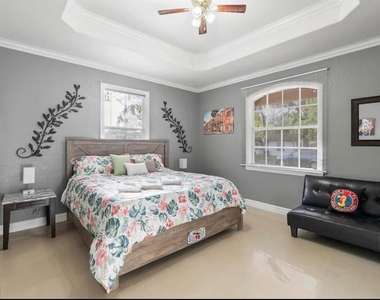 2324 W Palmetto Street - Photo Thumbnail 21