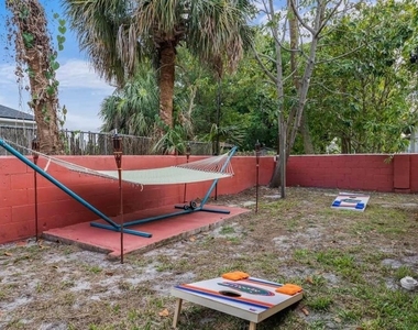 2324 W Palmetto Street - Photo Thumbnail 6
