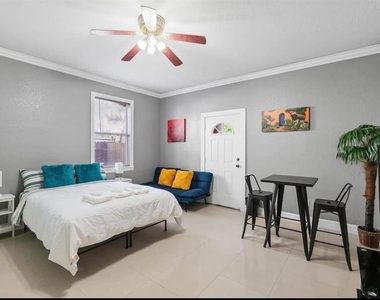 2324 W Palmetto Street - Photo Thumbnail 4