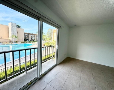 5820 N Church Avenue - Photo Thumbnail 16