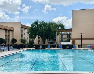 5820 N Church Avenue - Photo Thumbnail 63