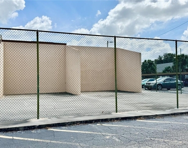 5820 N Church Avenue - Photo Thumbnail 66