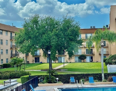 5820 N Church Avenue - Photo Thumbnail 22