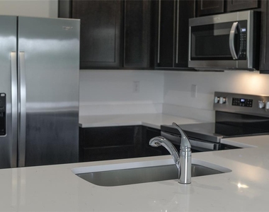 17208 English Chestnut Way - Photo Thumbnail 11