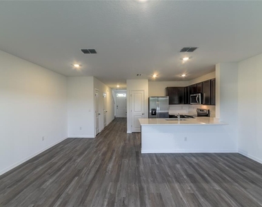 17208 English Chestnut Way - Photo Thumbnail 4