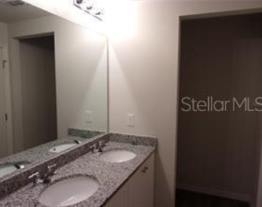 11357 Elgin Boulevard - Photo Thumbnail 8