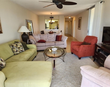 6105 Bahia Del Mar Circle - Photo Thumbnail 3