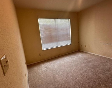 820 Camargo Way - Photo Thumbnail 4
