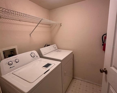 820 Camargo Way - Photo Thumbnail 5