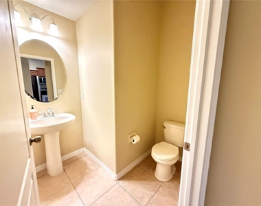 11064 Savannah Landing Circle - Photo Thumbnail 6