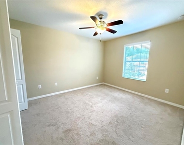 11064 Savannah Landing Circle - Photo Thumbnail 10