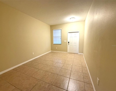 11064 Savannah Landing Circle - Photo Thumbnail 2