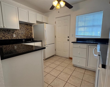 4418 Eli Street - Photo Thumbnail 2
