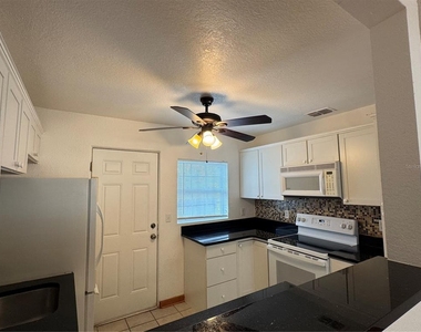 4418 Eli Street - Photo Thumbnail 3