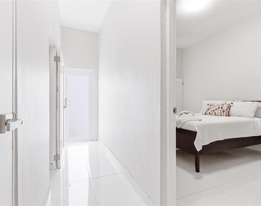 56 Calle F Krug Condado - Photo Thumbnail 2