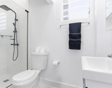 56 Calle F Krug Condado - Photo Thumbnail 6
