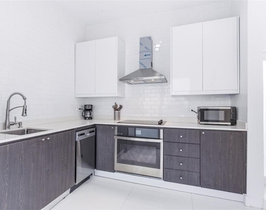 56 Calle F Krug Condado - Photo Thumbnail 1
