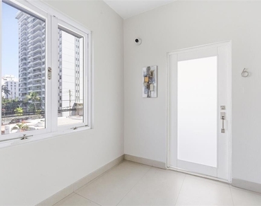 56 Calle F Krug Condado - Photo Thumbnail 11