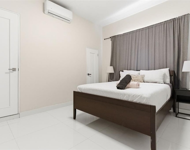 56 Calle F Krug Condado - Photo Thumbnail 7