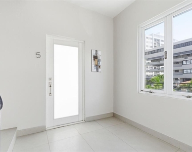 56 Calle F Krug Condado - Photo Thumbnail 15