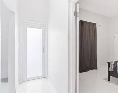 56 Calle F Krug Condado - Photo Thumbnail 1