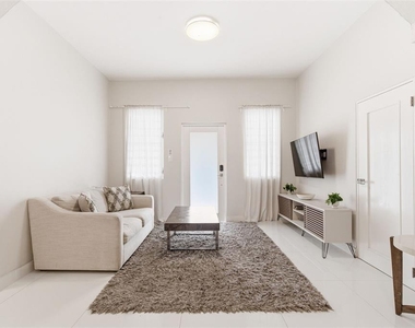 56 Calle F Krug Condado - Photo Thumbnail 9