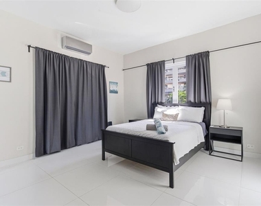 56 Calle F Krug Condado - Photo Thumbnail 4