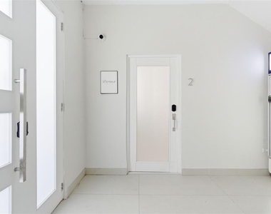 56 Calle F Krug Condado - Photo Thumbnail 17