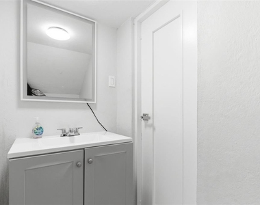 56 Calle F Krug Condado - Photo Thumbnail 13