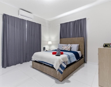 56 Calle F Krug Condado - Photo Thumbnail 9