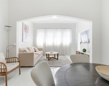 56 Calle F Krug Condado - Photo Thumbnail 1