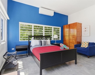 56 Calle F Krug Condado - Photo Thumbnail 7