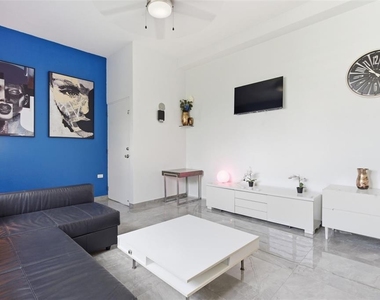 56 Calle F Krug Condado - Photo Thumbnail 1
