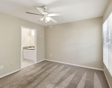 6416 Raleigh Street - Photo Thumbnail 17