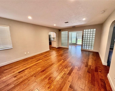 438 Lakeview Avenue - Photo Thumbnail 7