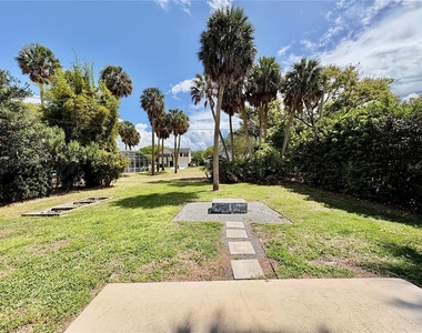 438 Lakeview Avenue - Photo Thumbnail 14