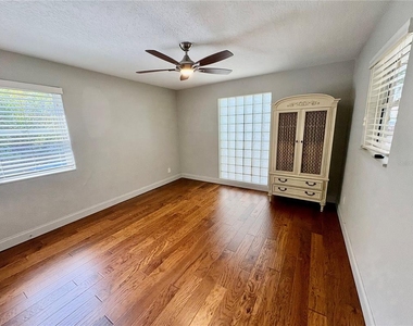 438 Lakeview Avenue - Photo Thumbnail 12