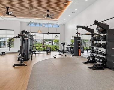 4005 Bismark Drive - Photo Thumbnail 9