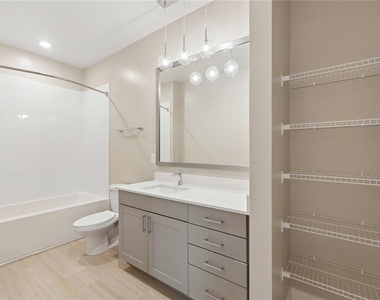 4005 Bismark Drive - Photo Thumbnail 24